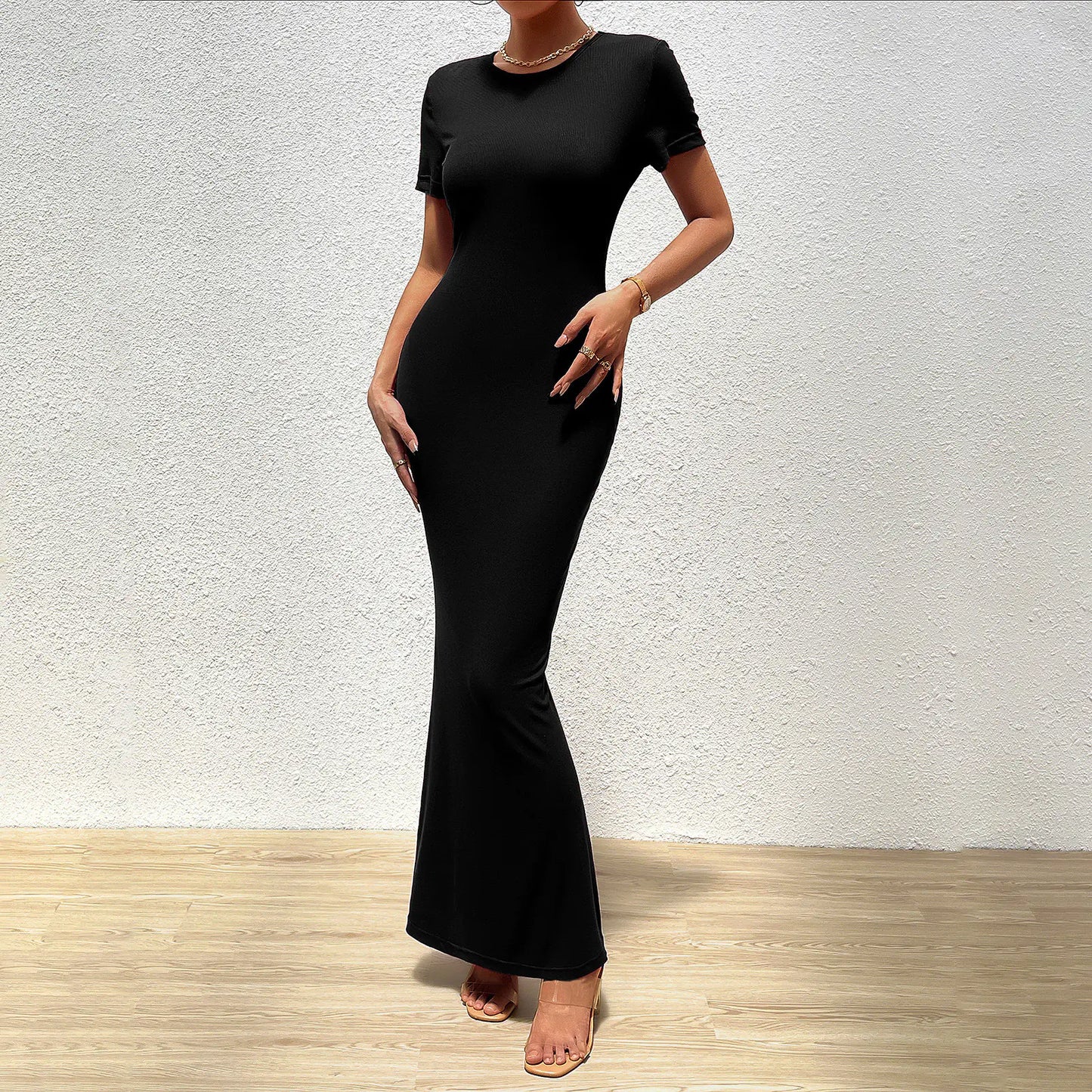Elegant Solid Color Slim Fit Round Neck Dress